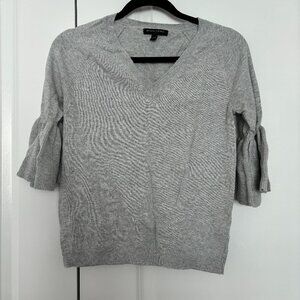 Banana Republic Gray V-Neck Sweater Top Size S
